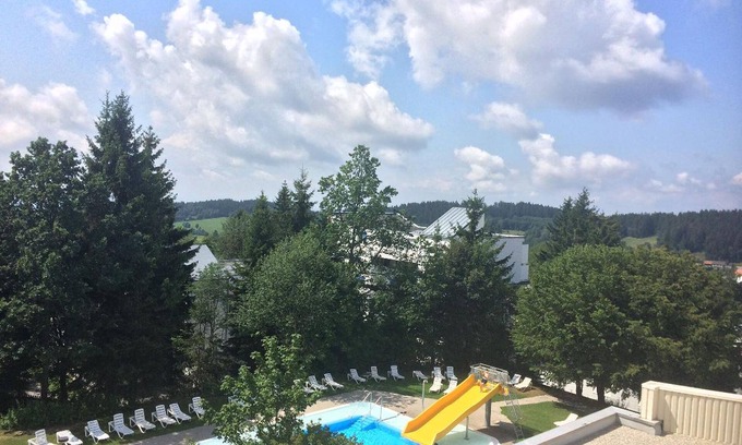 Sankt Englmar Apartment | Cozy Ferienwohnungen Gold with Ocean View & Spa Amenities