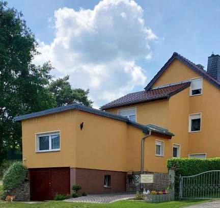 Neuzelle Apartment | Guest Rated 9/10: Family-Friendly Ferienwohnung Hahn