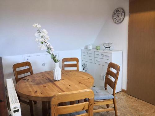 Emden Apartment | Pet-Friendly Haus am Wasser: Guest Rated 9.5/10
