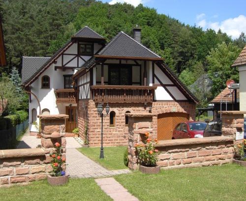 Erfweiler Apartment | Guest Rated: 9.5 at Ferienwohnung Haus Winterberg
