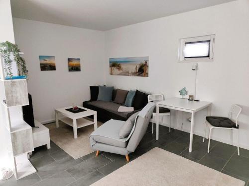 Bomlitz Apartment | Cozy Ferienwohnung-Heide-2 with Family-Friendly Amenities