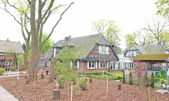 Scheessel Apartment | Cozy Ferienwohnung Heide: Guest Rated 9/10, Family-Friendly