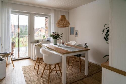 Jemgum Apartment | Unforgettable Family Retreat at Ferienwohnung Heijenga