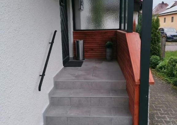 Teisendorf Apartment | Oceanfront Retreat at Ferienwohnung Helli - Rated 9.3/10