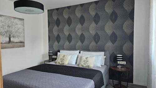 Frommern Apartment | Family-Friendly Ferienwohnung Hesselberg with Pool Access