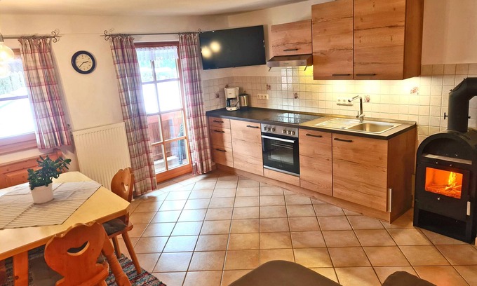 Aschau im Chiemgau Apartment | Inviting Heuduft Apartment with Balcony & Family Amenities