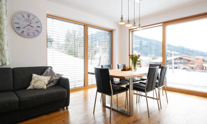 Eben im Pongau Apartment | Ocean View Retreat: Ferienwohnung Hinterlehen Awaits You