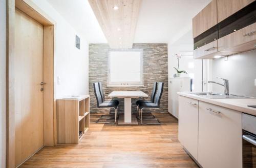 Schmirn Apartment | Pet-Friendly Ferienwohnung Hilber with 10/10 Guest Rating