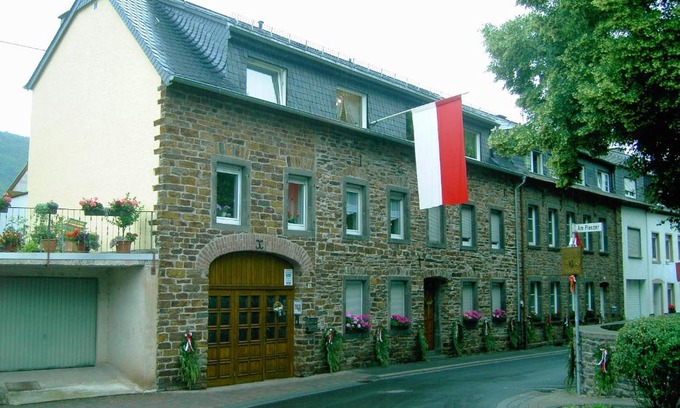 Treis-Karden Apartment | Family-Friendly Ferienwohnung Hilger with Kitchen Amenities