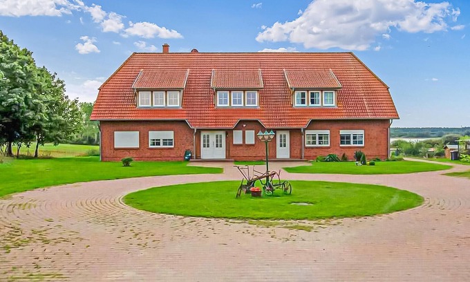 Muritz Apartment | Cozy 2-Bedroom Retreat with Lake View in Hohen Wangelin