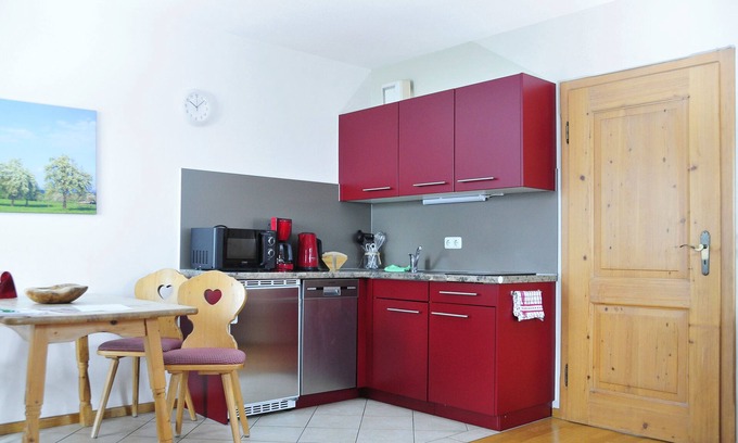 Bad Feilnbach Apartment | Discover Ferienwohnung Hochries: Ideal for Families & Pets