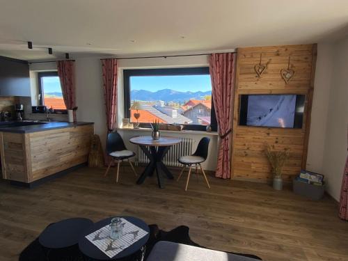 Oberreute Apartment | Oceanfront Retreat at Ferienwohnung Hochgratglück - 4 Stars