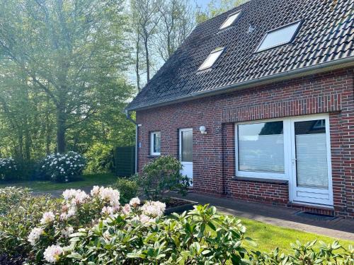 Nordseebad Burhave Apartment | Family-Friendly Holiday Apartment Hoddersdiek in Burhave