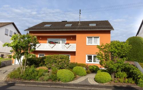 Herzhausen Apartment | Oceanfront Bliss at Ferienwohnung Hoffmann - 10/10 Rated