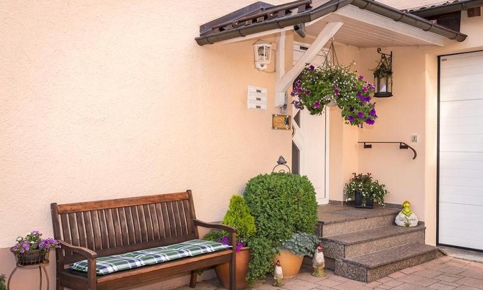 Markdorf Apartment | Guest Rated 9.3: Family-Friendly Ferienwohnung Hortensie
