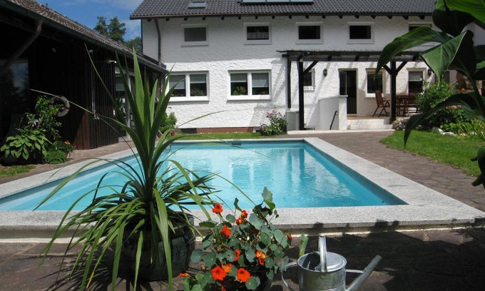 Bernlohe Apartment | Oceanview Retreat at Ferienwohnung Hubner - Rated 9/10