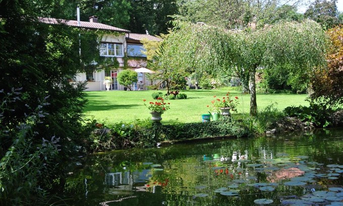 Bad Buchau Apartment | Oceanfront Retreat at Ferienwohnung Hummel – Rated 9.2/10