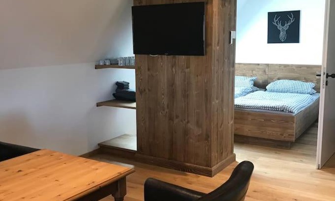 Unterallgau Apartment | Cozy Berghüttenstyle Apartment - Family-Friendly Retreat