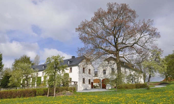 Berg Apartment | Ground Floor Apartment with 2 Bedrooms and Family Amenities