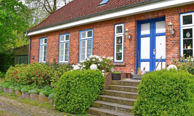 Metelsdorf Apartment | Cozy Apartment in Schultenbrook with Garden & Family Amenities