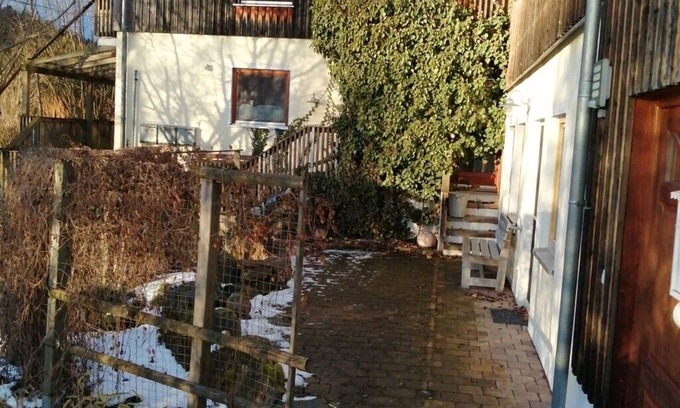 Waffenbrunn Apartment | Cozy Ferienwohnung in der Einöde - Pet-Friendly Retreat
