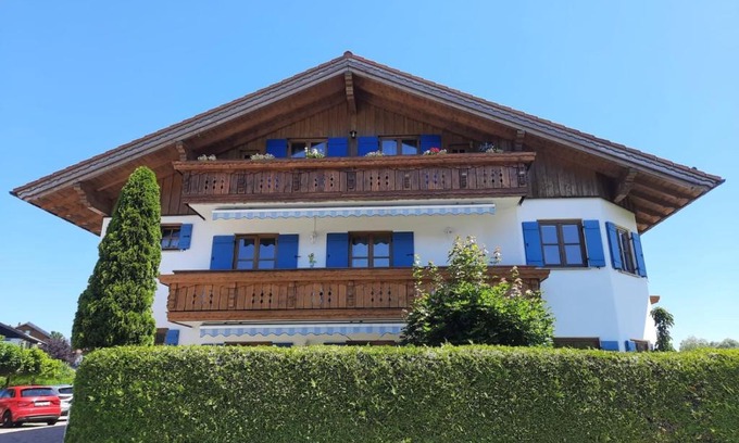 Lechbruck Apartment | Cozy Retreat in Lechbruck am See, 300m from the Lake