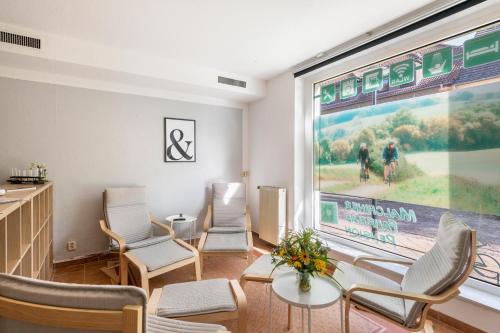 Malchin Apartment | Discover Family-Friendly Ferienwohnung in Mecklenburg