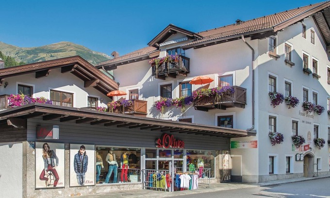 Rauris Apartment | Pet-Friendly 2 Bedroom Retreat with Lake View in Rauris