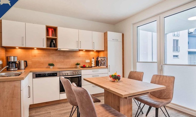 Garz Apartment | Ferienwohnung in Ruhiger Lage für bis zu 6 Personen, mit Terrasse, Kostenfreier Sauna, , Stellplatz