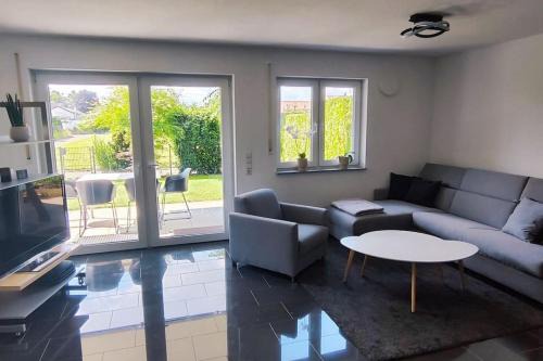 Guenzburg Apartment | Peaceful 2-Bedroom Apartment with Ocean View Amenities