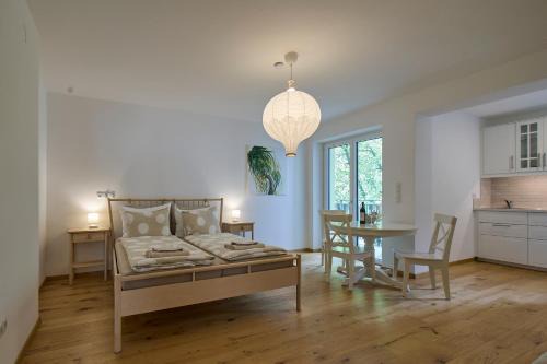 Silandro Apartment | Family-Friendly Retreat: Kleine Ferienwohnung in Schlanders