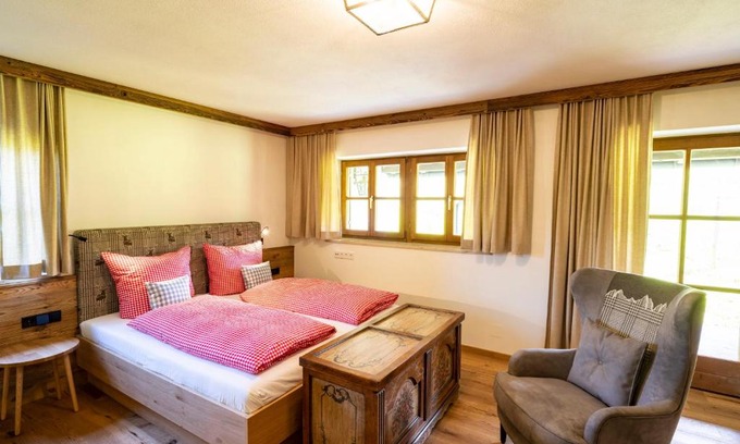 Reit im Winkl Apartment | Guest Rated: 9.5 at Unterwirts Almhütte on Winklmoosalm