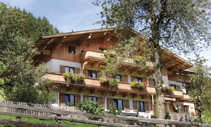 Wagrain Apartment | Relaxing Getaway in Cozy Wagrain Apartment with Spa