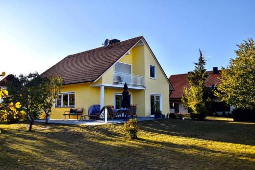 Markt Erlbach Apartment | Discover Ferienwohnung INGRID: Top-Rated Stay with Breakfast