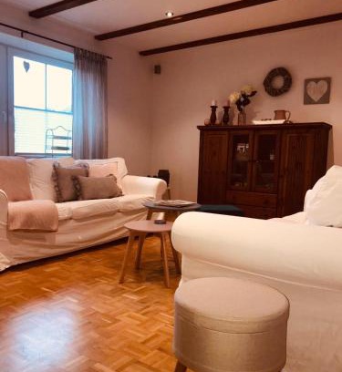Hanstedt Apartment | Beachfront Retreat: Ferienwohnung Jette with Wallbox