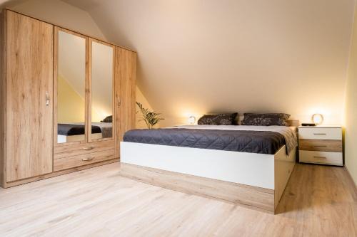 Unterweißbach Apartment | Pet and Child Friendly Ferienwohnung Josi Unterweißbach