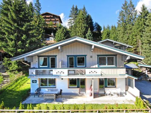 Konigsleiten Apartment | Family-Friendly Retreat at Ferienwohnung Königsleiten 121a