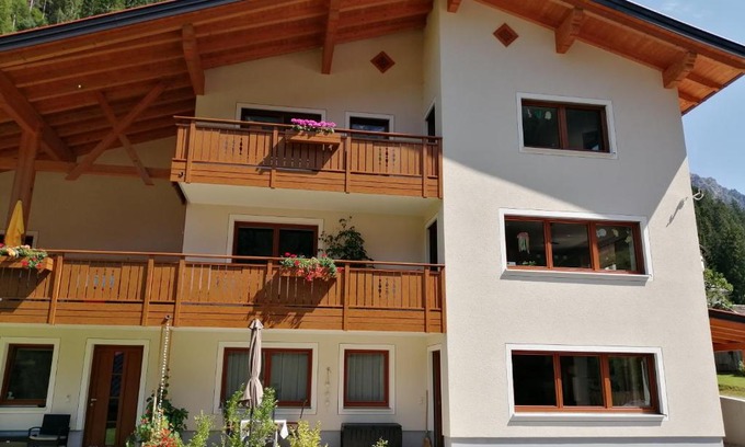 Hinterhornbach Apartment | Experience Oceanfront Bliss at Kaufbeurerhausblick