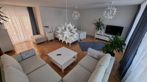 Frankenheim-Lindennaundorf Apartment | Oceanfront Ferienwohnung Kirsten: Guest Rated 9.5/10
