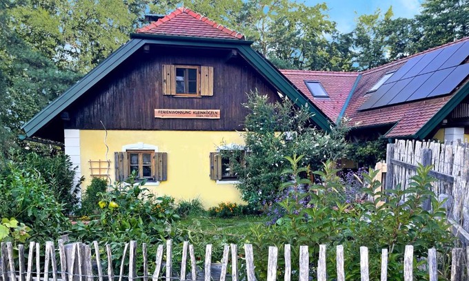 Welten Apartment | Elegant Ferienwohnung Kleinkögeln: 9/10 Guest Rated Retreat