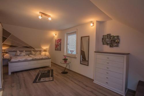 Ebern Apartment | Family-Friendly Ferienwohnung Kollmer with Top Ratings