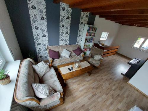 Numbrecht Apartment | Budget-Friendly Ferienwohnung Krahm: Pet & Child Friendly