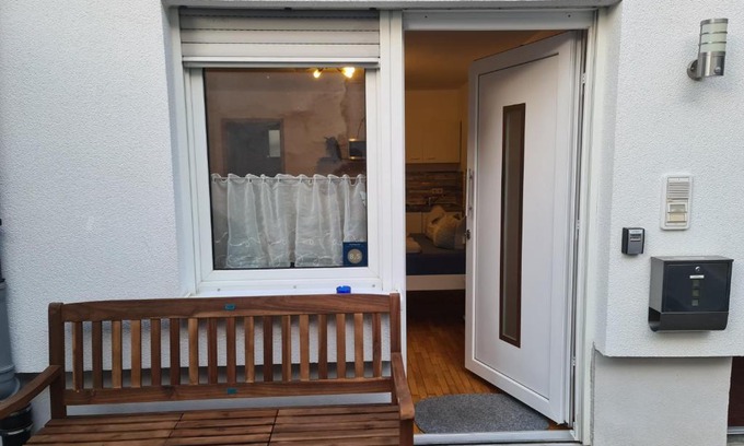 Schmieheim Apartment | Cozy Ferienwohnung Kramer: Family-Friendly with Dining Options