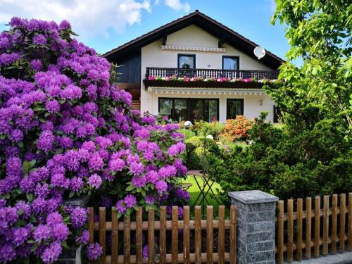 Furth im Wald Apartment | Pet-Friendly Retreat at Ferienwohnung Kreuzer Lydia