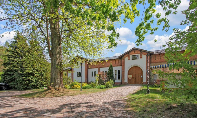 Kuchelmiss Apartment | Relaxing 4 Bedroom Retreat in Kuchelmiß with Spa & Pets