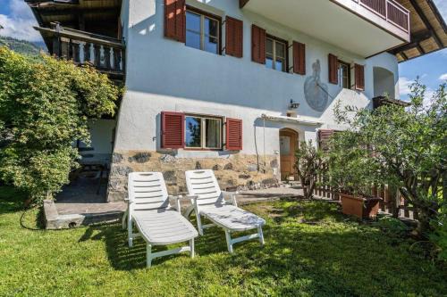 Lagundo Apartment | Pet-Friendly Retreat at Ferienwohnung Lafreid Algund