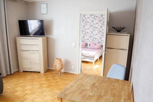 Weilburg Apartment | Child-Friendly Retreat at Ferienwohnung Lahntalblick