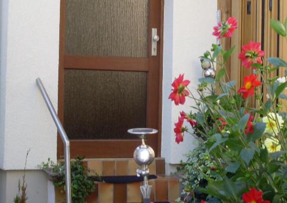 Bad Muenstereifel Apartment | Pet-Friendly Retreat at Ferienwohnung Langenhecke 16