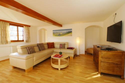 Altglashutten Apartment | Relax in Ferienwohnung Landleben at Dorfkrug Altglashütten