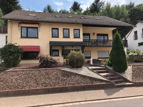 Losheim am See Apartment | Pet-Friendly Retreat at Ferienwohnung Lappano, Losheim am See
